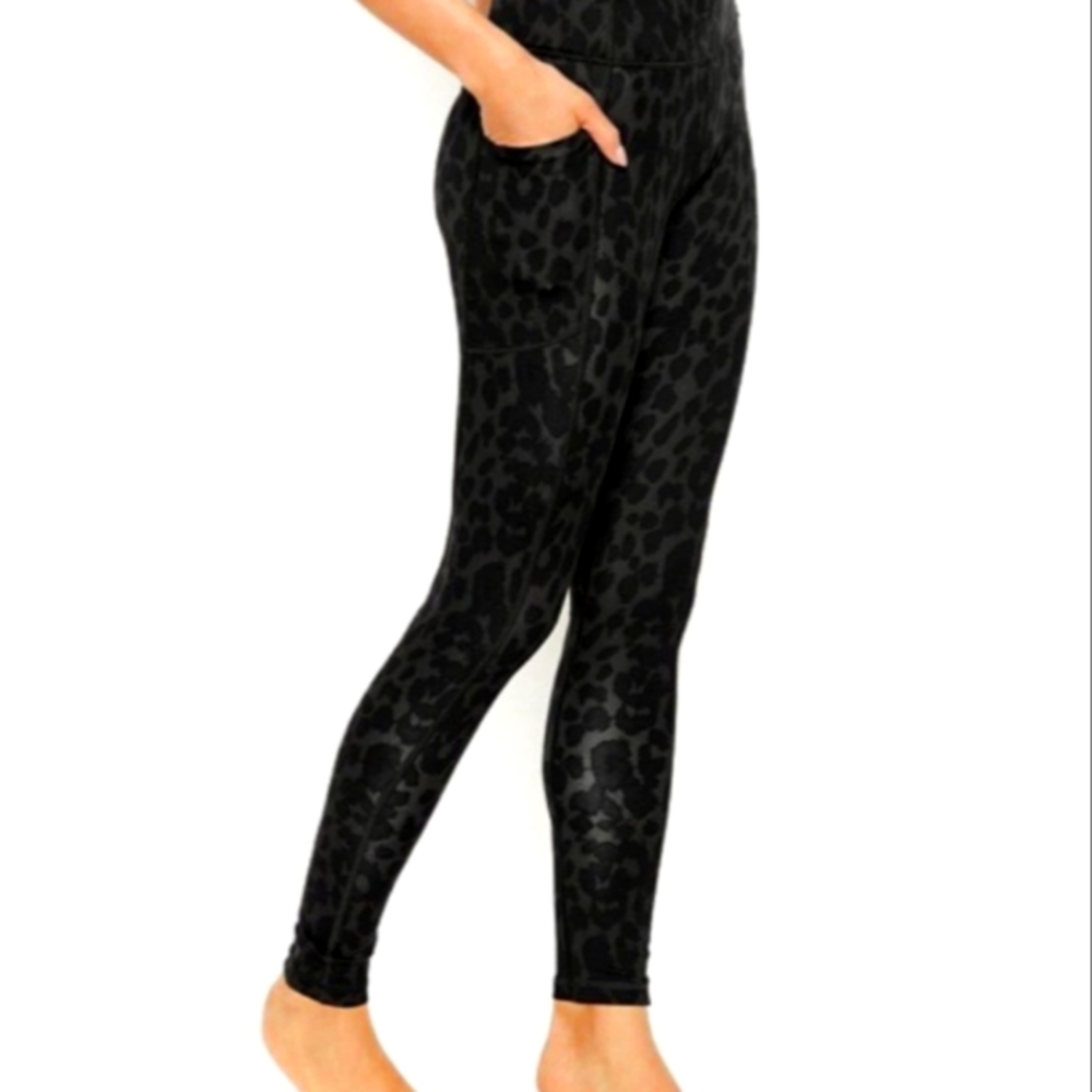 NWOT Victoria's Secret Leopard Print Hig Rise Leggings, Size 4, Gray and Black - Picture 1 of 5